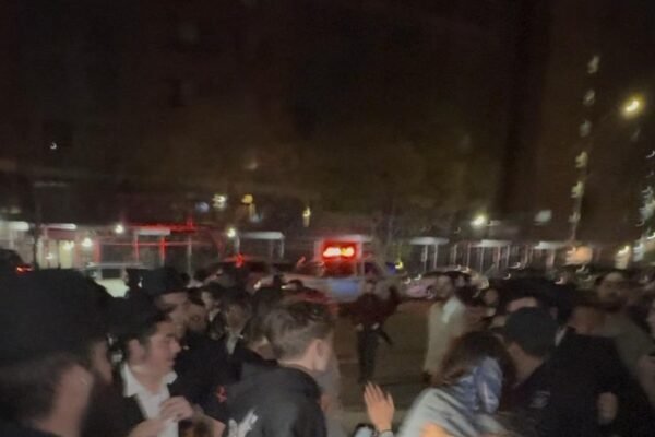 The mafia pursued Brooklyn after confusing her with the protester in the speech of the Israeli Security Minister