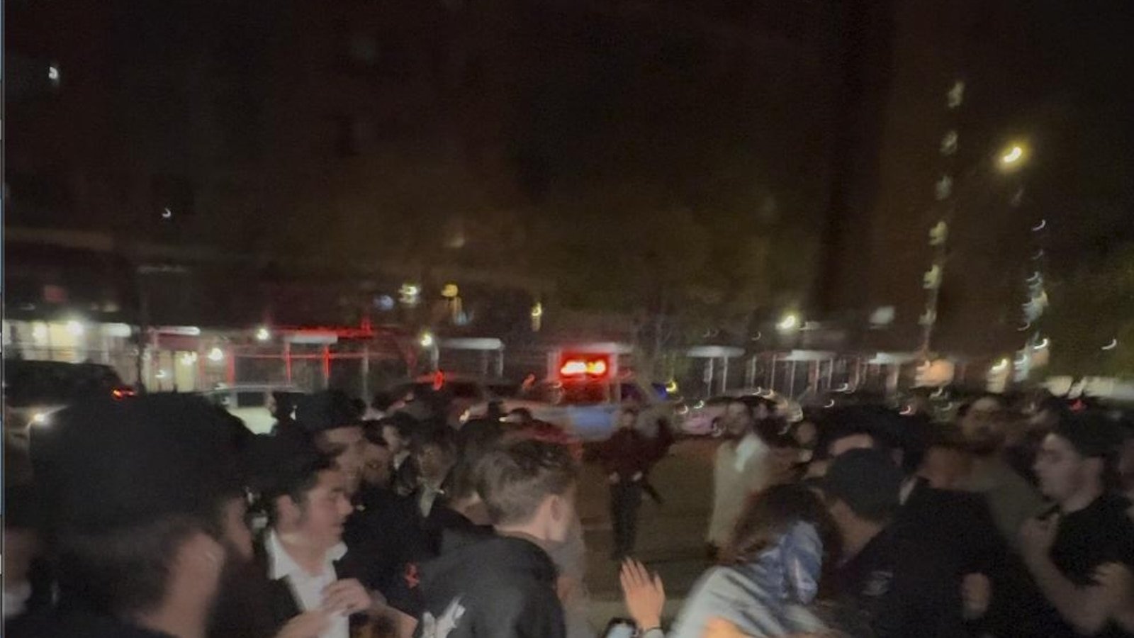 The mafia pursued Brooklyn after confusing her with the protester in the speech of the Israeli Security Minister