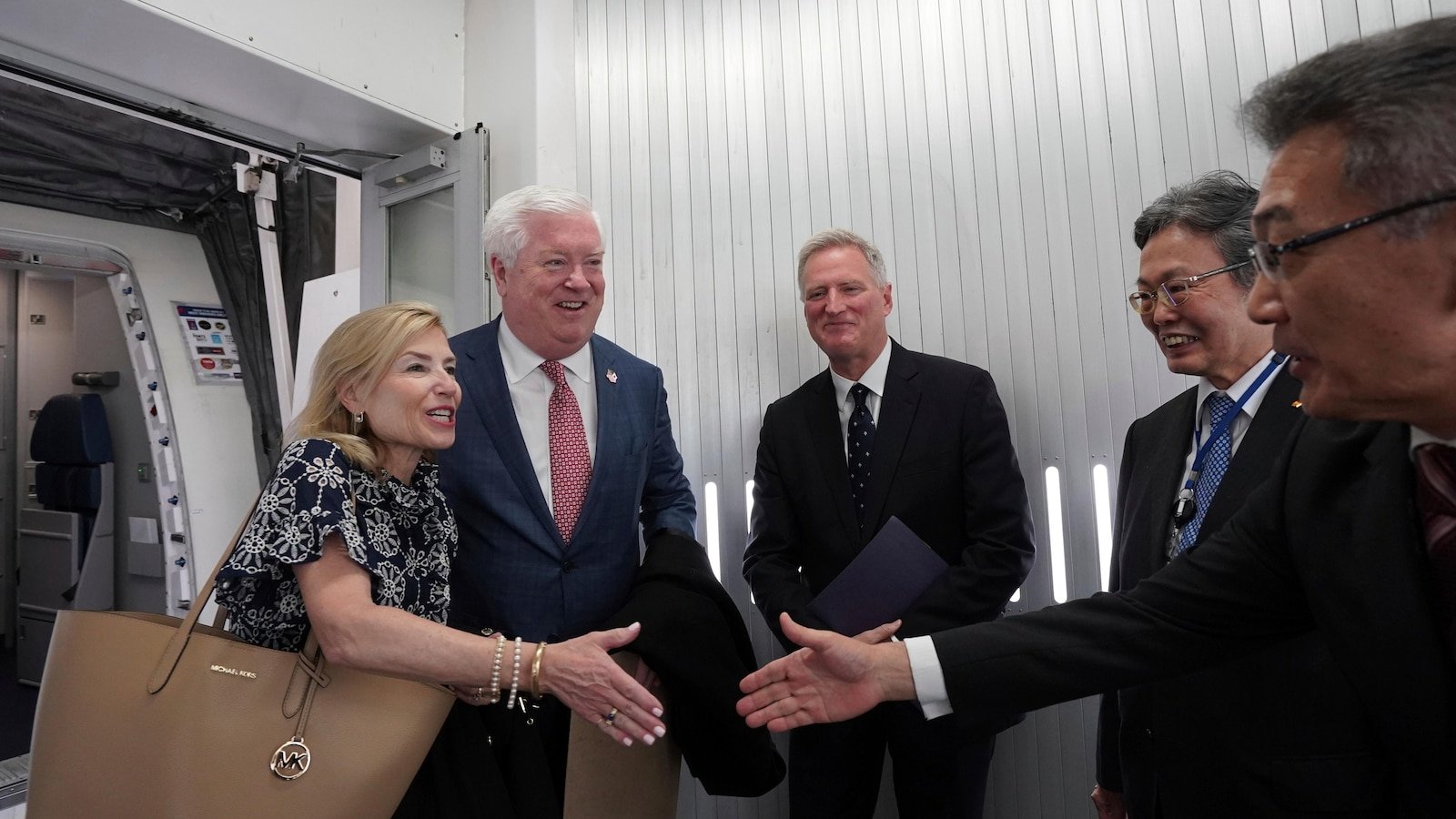 The new United States ambassador to Japan says that it is optimistic that the two parties will reach an agreement on the rates