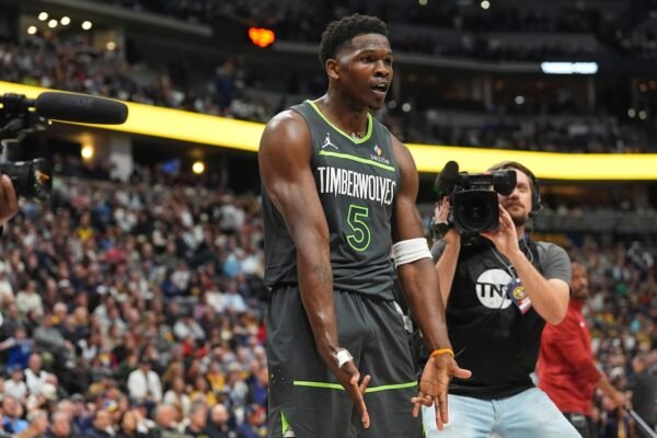 The sale of Timberwolves to Alex Rodríguez and Marc Lore will advance, says Ap Source