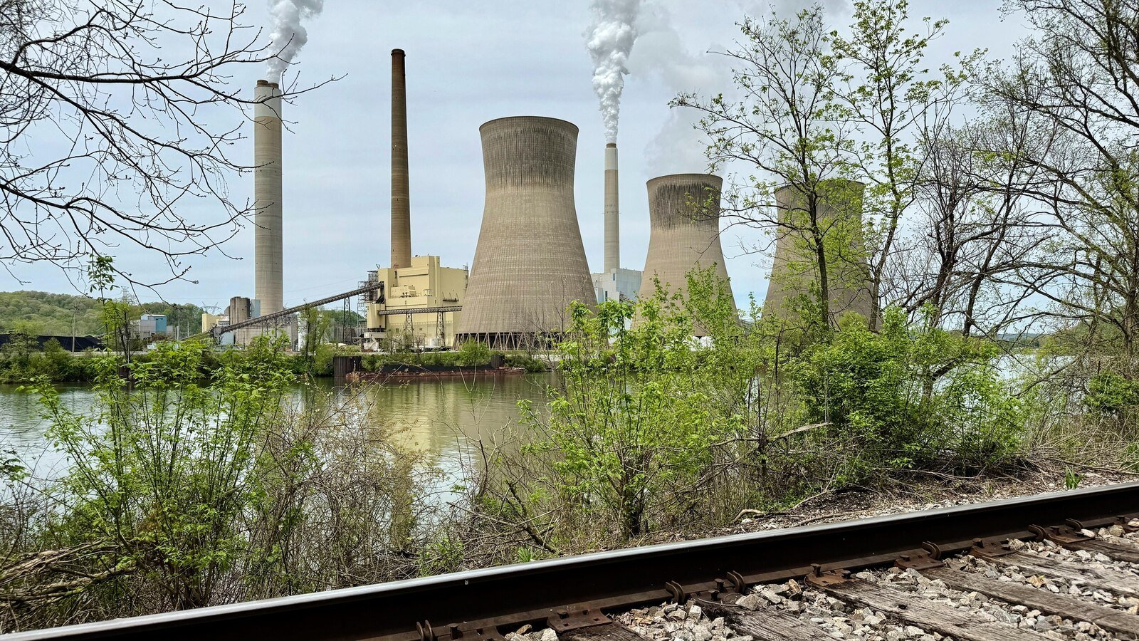 Things to know about the United States coal industry and proposed changes under the Trump administration