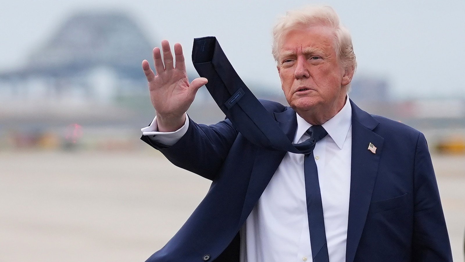 Trump says he wants a Russia-Ukraine agreement in '2 weeks or less'