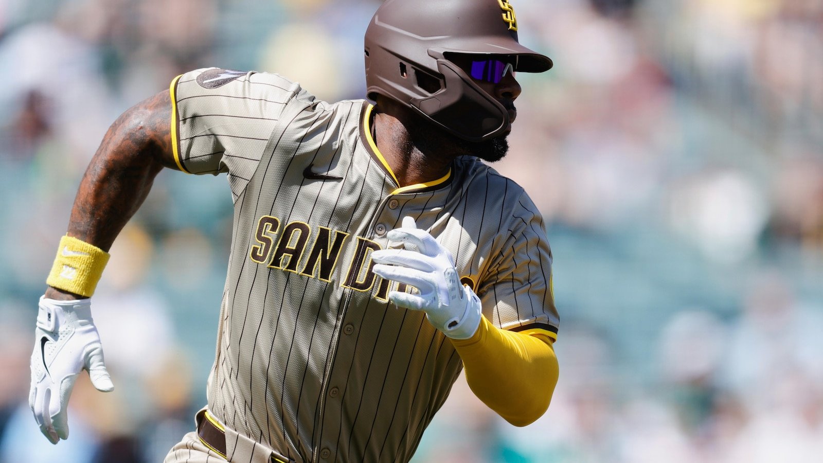 Vásquez, Bogaerts help short-hand parents to overcome Athletics 2-1, a profit series