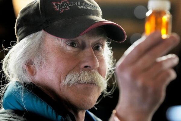 Vermont maple syrup manufacturers face uncertainty in the middle of Canada and Chaos China Tarif