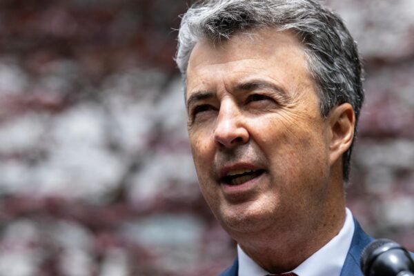 Alabama Attorney General Steve Marshall announces a career for the United States Senate