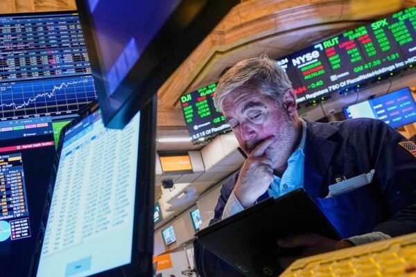 Asian actions are mixed after hope for China-United States conversations, the United Kingdom Lift Wall Street