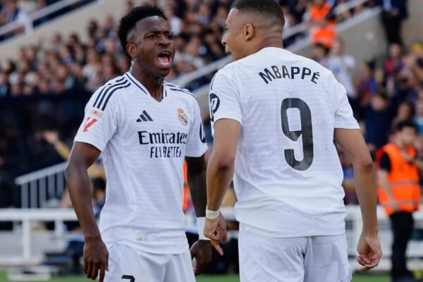 Barcelona Rallies to beat Real Madrid 4-3 despite Mbappé Hat Trick to approach the League title