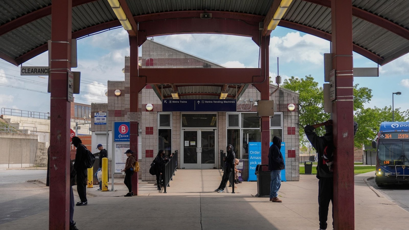 Chicago runs the risk of severe traffic cuts. His poorest suburbs could be hit even more