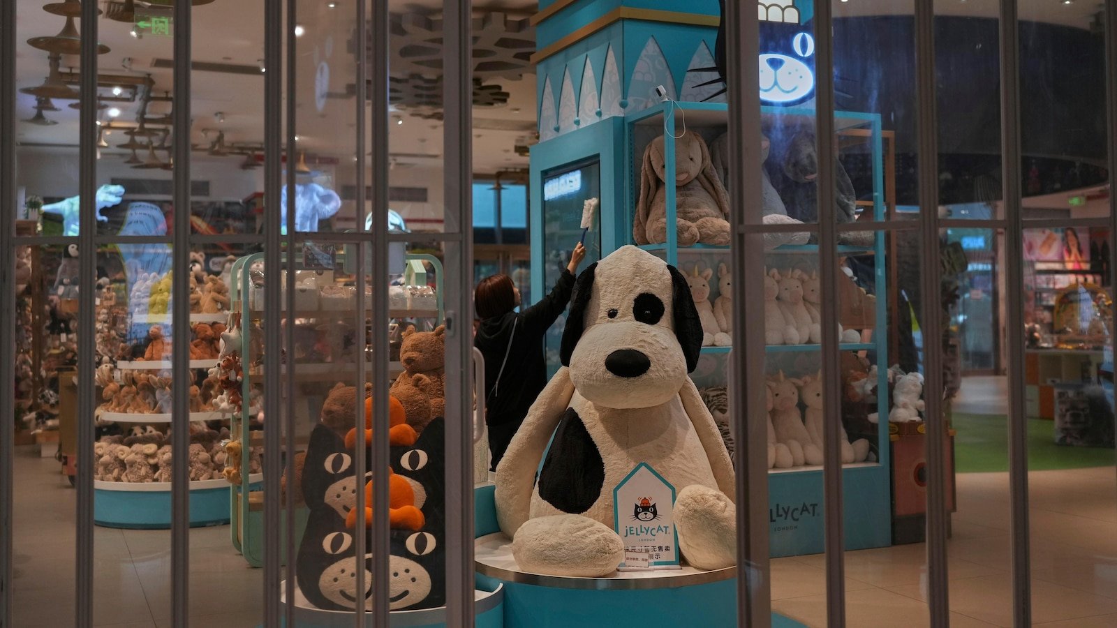 China exports rose 8% higher than expected in April as the new US rates entered into force.