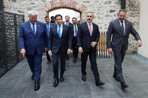 Conversations led by the American delegation between Russia and Ukraine in progress in Türkiye