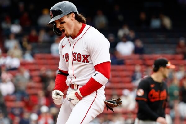 Devers has 8 races promoted in his career, including Grand Slam in the eighth of 13 races such as Red Sox Rout 19-5 in starter