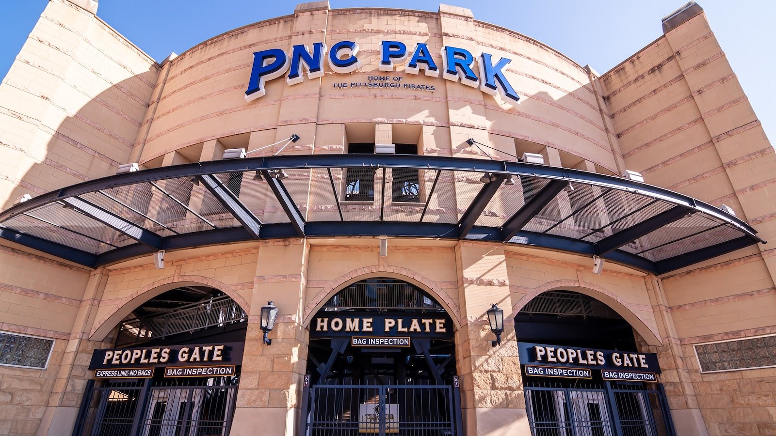 Fan in critical condition after the fall of the stands in the PNC Park of Pittsburgh