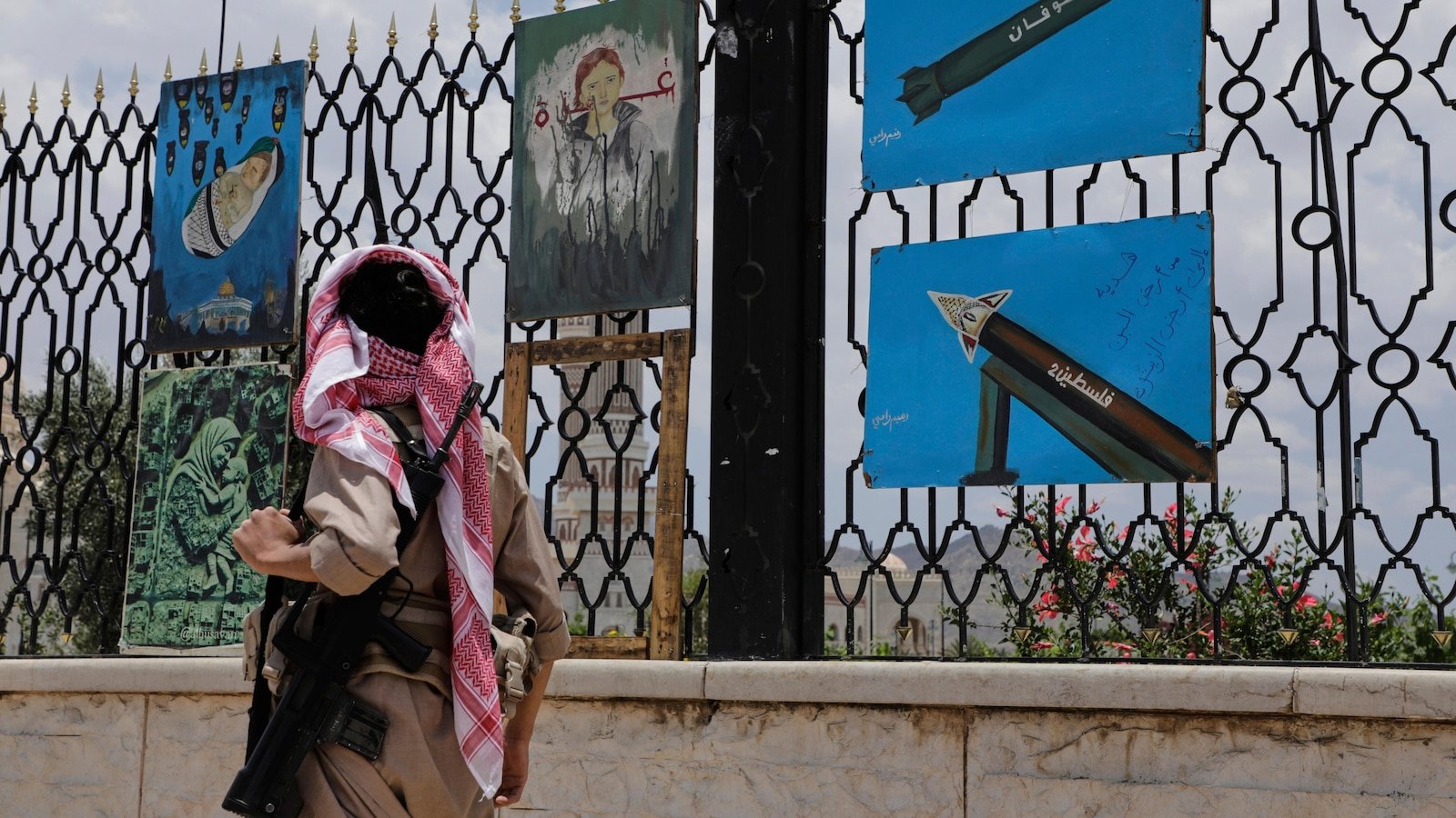 Israel launches air attacks in Yemen a day after the hutis rebels hit Israeli airport