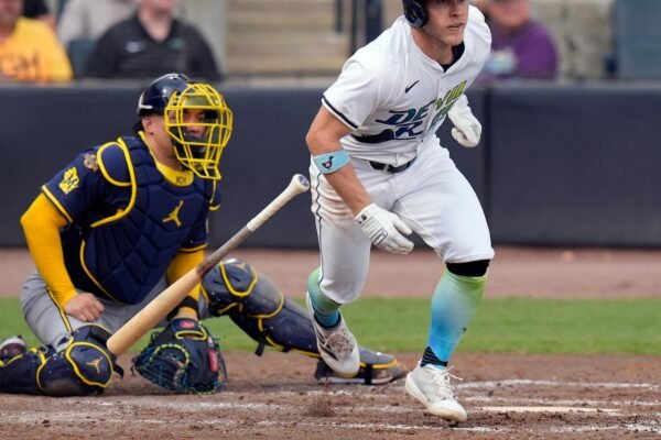 Jankowski leads to the winning race when Tampa Bay wins Milwaukee 3-2 after historical rain delays