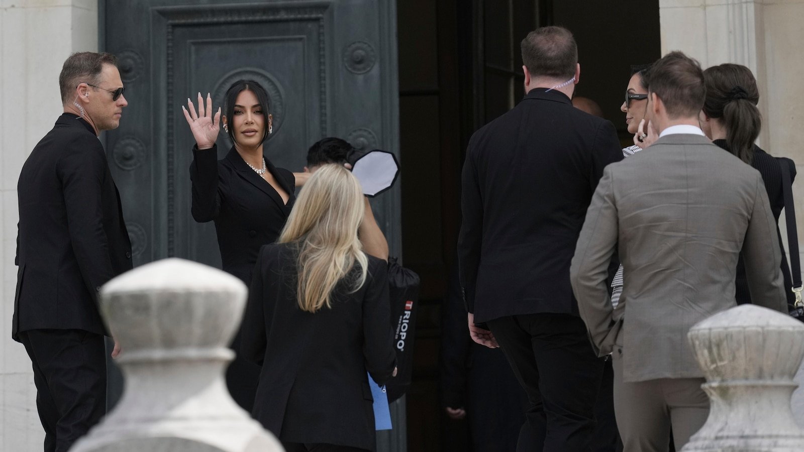 Kardashian testifies that he feared rape and murder during the 2016 robbery