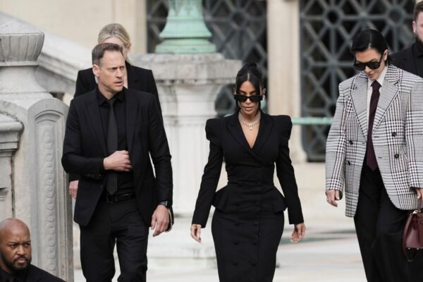 Kim Kardashian puts a graduation limit and comes to become a lawyer