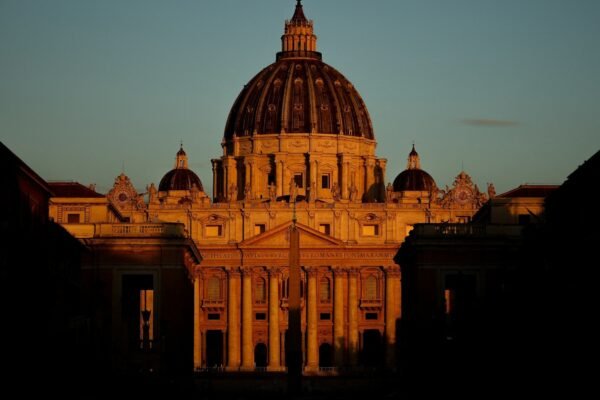 Live updates of the papal conclave: the cardinals meet in the Vatican to choose the next Pope