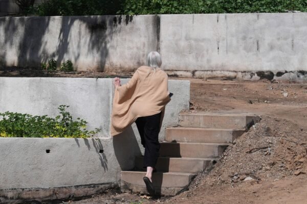 Los Angeles housing owners begin to rebuild after devastating forest fires