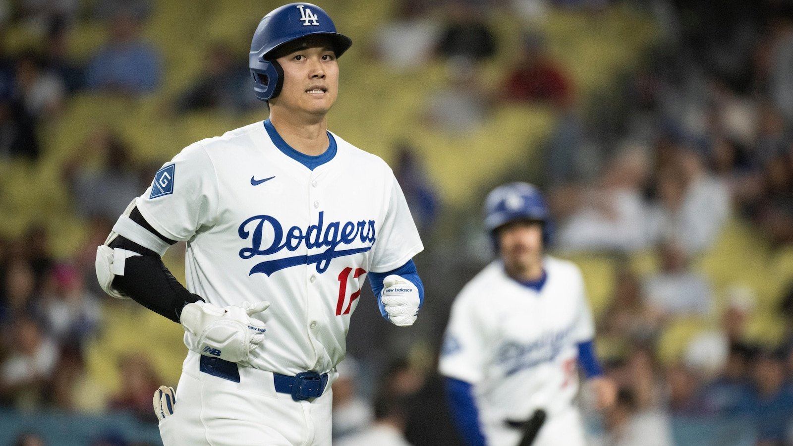 Ohtani is mixed in breakup for the first time while rehabilitating elbow surgery