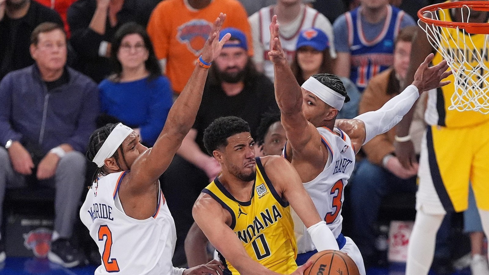 PACERS brings a 2-0 advantage over the Knicks home for a sports celebration on Sunday in Indiana