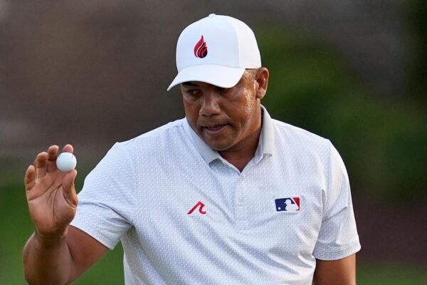 PGA has a strong field and a big surprise: Jhonattan Vegas leads at age 64 as the stars do not shine