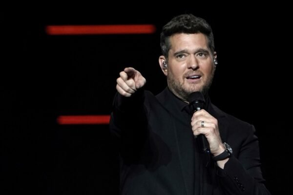 Panthers sign Canadian singer Michael Buble-by a cause of cancer fundraising