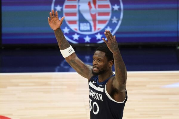 Randle's revival for the T-Wolves in his game victory 3 began with a PEP talk by a vital teammate