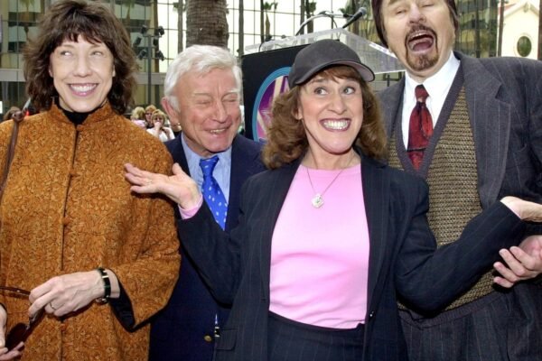 Ruth Buzzi, comedy player in the innovative 'Laugh-In' series, dies at 88