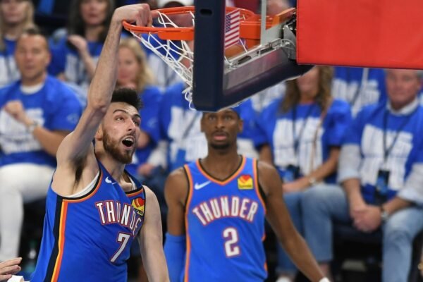 Sam Presti de OKC chose as the NBA year executive