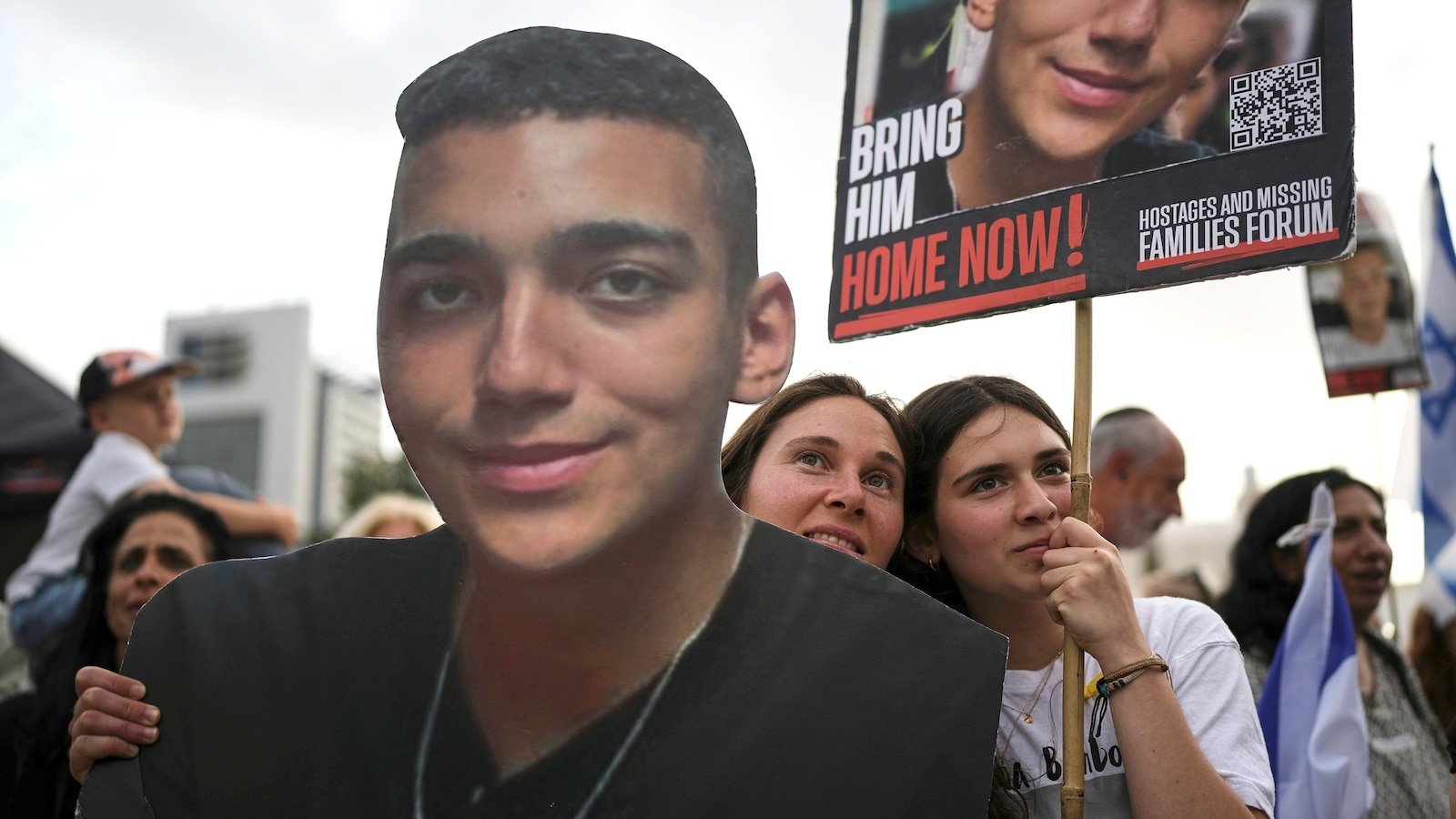 The American-Israeli host