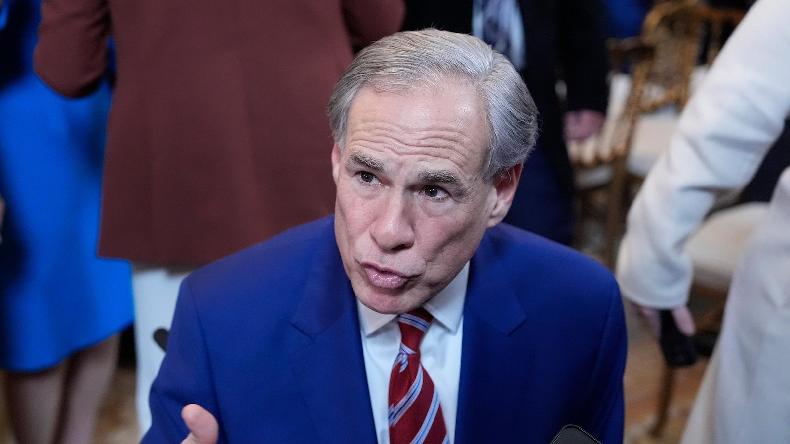 The Governor of Texas signs a bill of coupons of $ 1 billion in milestones for supporters of the election of the school nationwide