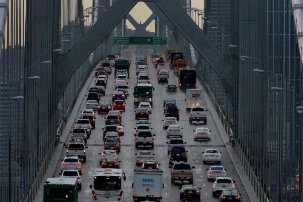 The United States House votes to block the emission rules of leading vehicles in California