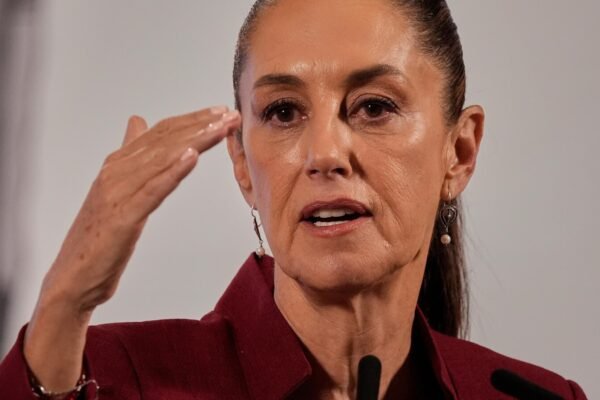 The United States imposes sanctions on a Mexican poster linked to drug trafficking and a fuel network.