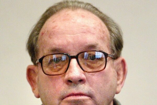 The former Catholic priest condemned exposed by Spotlight's investigation dies at 87 years