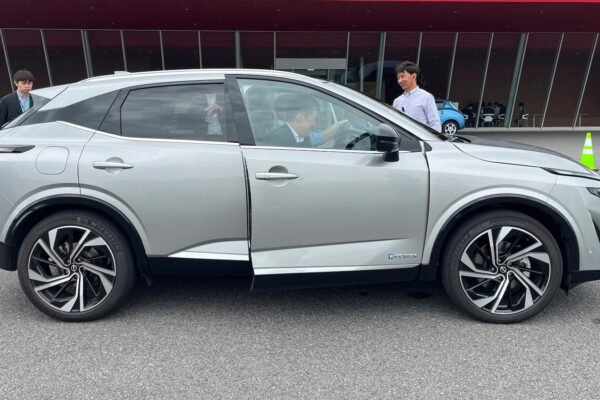 The problem of Japan Nissan Banks automation manufacturer about EV hybrid technology