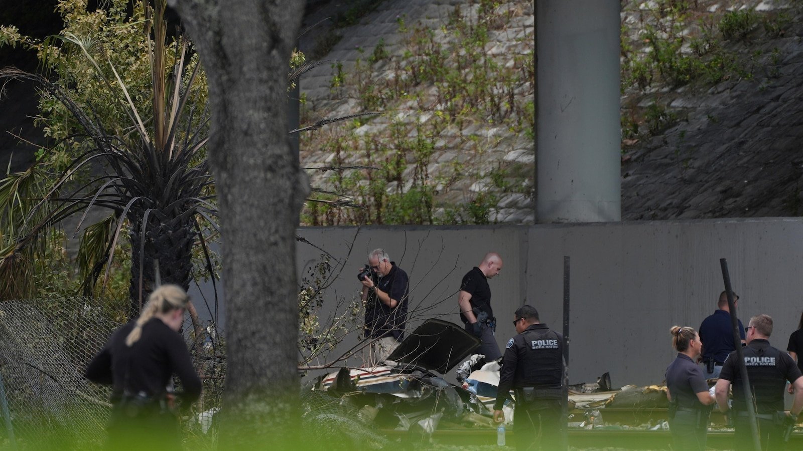 The small plane pilot reported a helm problem before the accident that killed 3