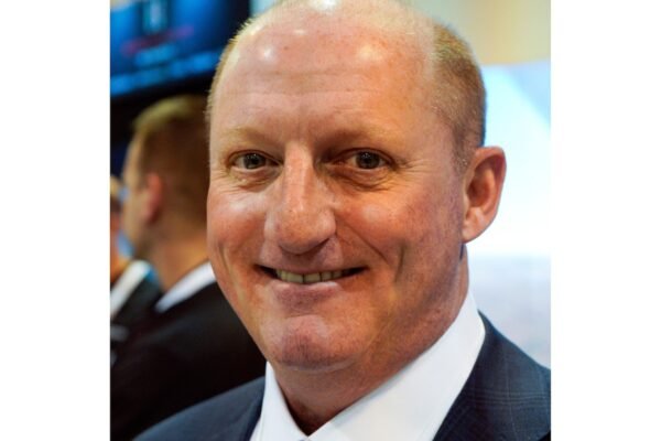 Who is Greg Abel, the executive chose to be the successor of Warren Buffett?