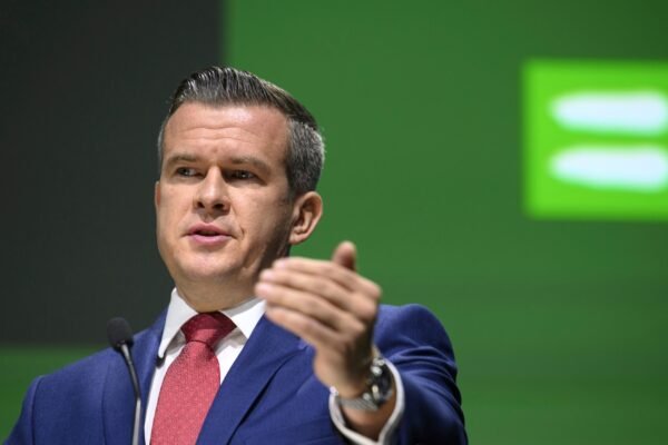 World Drug Fight Leaders obtain the third unprecedented quarter in movement critics call ultimate bait and change