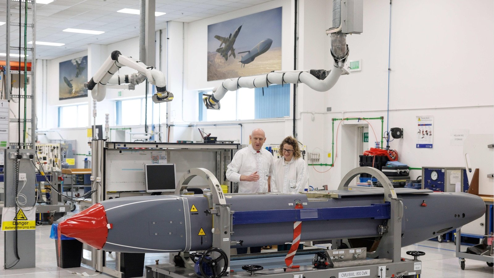 Britain is receiving a defense impulse aimed at sending a message to Moscow and Trump