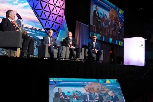 Environmentalists criticize the impulse of the Trump administration for new oil and gas drilling