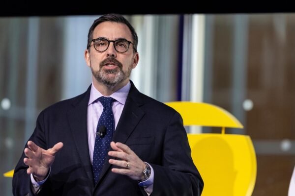 New York Mets hires Lew Sher from the US US Open Tennis Tournament as president of commercial operations