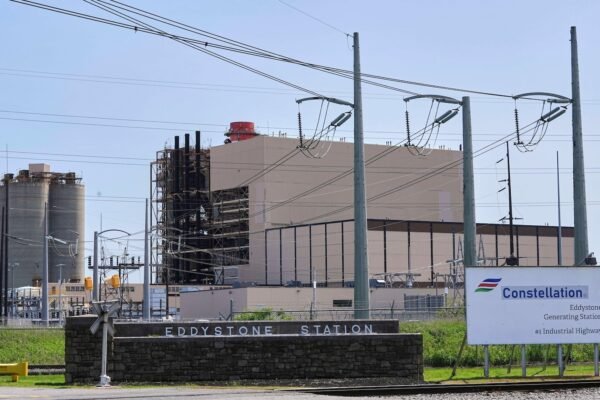 To avoid blackouts, Trump Admin maintains another aged energy plant online during the summer