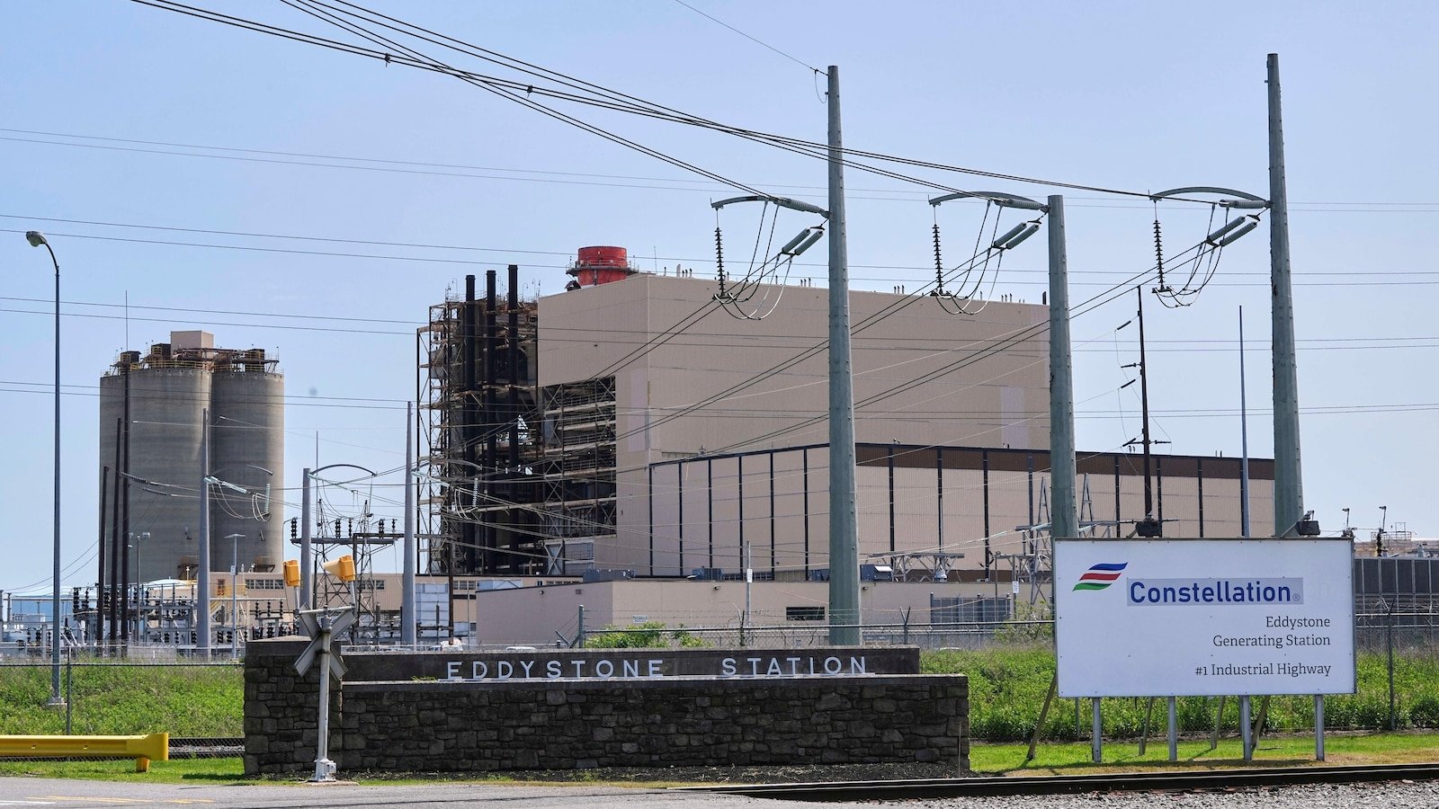 To avoid blackouts, Trump Admin maintains another aged energy plant online during the summer