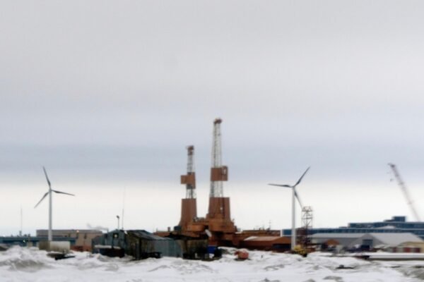 Trump officials visit key operations in the prolific oil field in Alaska in the midst of impulse to expand drilling